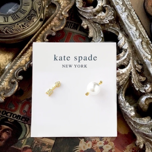 KATE SPADE • Love Game Pearl Heart Crystal Arrow Earrings - Picture 4 of 4
